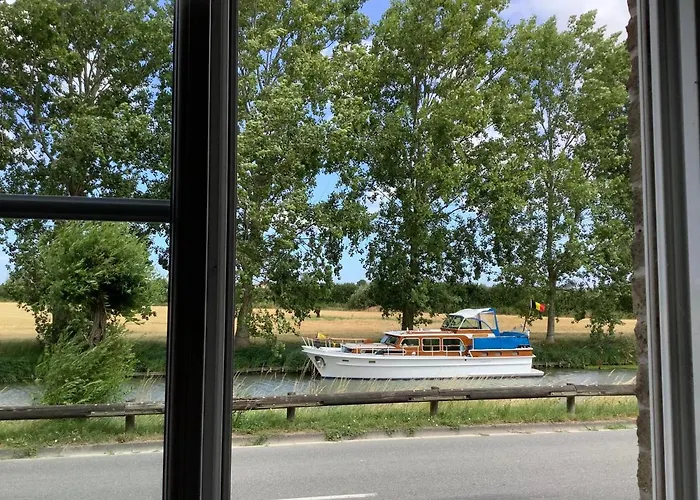 Les Berges بيت ضيافة Bourbourg