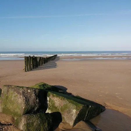 Les Berges Guest house 3*