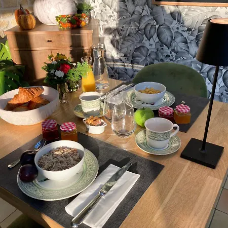 Les Berges Guest house 3*